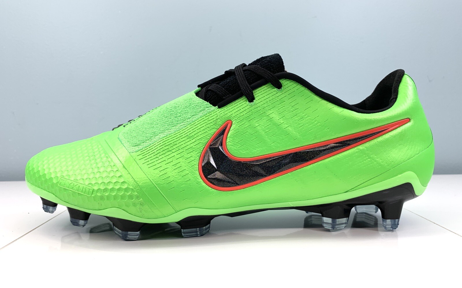 Nike Phantom Venom Elite FG Soccer 